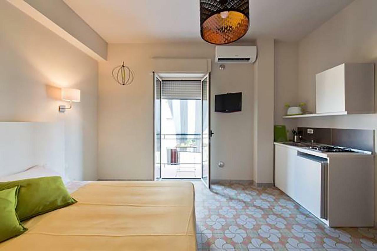 מרינה די סקבוניאה B&B Il Quadrato מראה חיצוני תמונה
